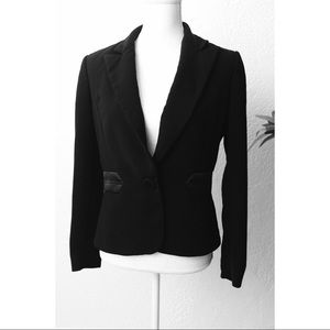 Tahari blazer black Sz 6